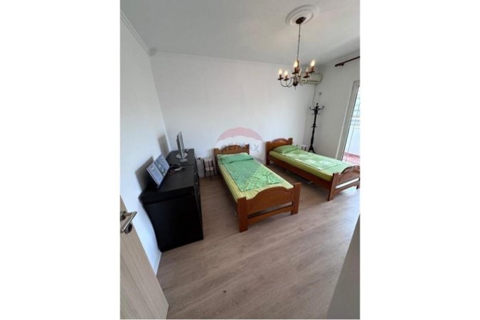 Tirane, shitet apartament 2+1+Ballkon , 72 m² 147.000 € (Rruga Bardhyl)