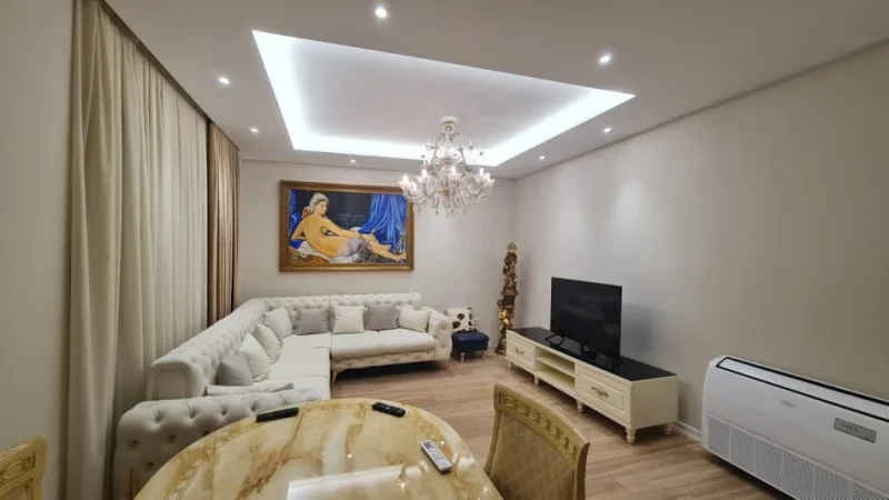Tirane, jepet me qera apartament 1+1+Aneks+Ballkon , 750 € (liqeni i thate)