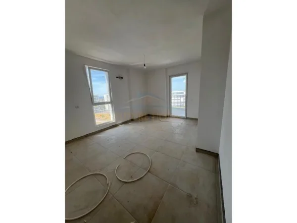 Tirane, shitet apartament 1+1 Kati 7, 71 m² 78.133 € 