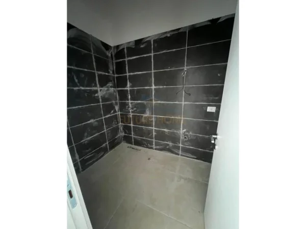Tirane, shitet apartament 1+1 Kati 7, 71 m² 78.133 € 