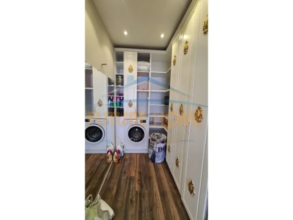 Tirane, jepet me qera apartament 2+1+Ballkon Kati 5, 100 m² 650 € 