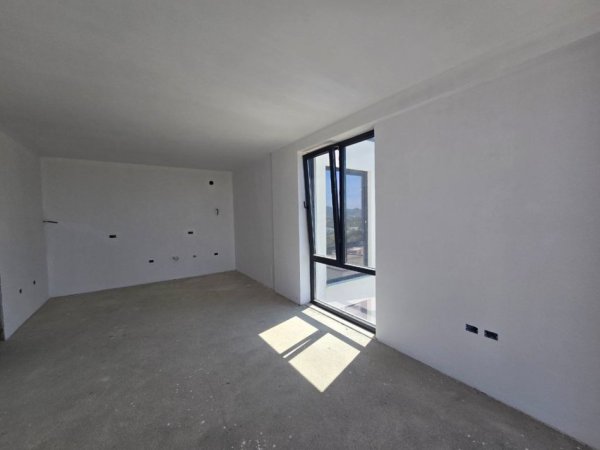 Tirane, shitet apartament 2+1+Ballkon Kati 3, 112 m² 224.000 € 