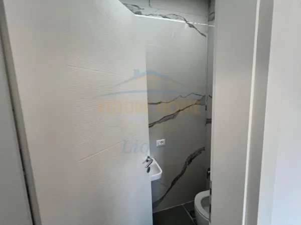 0683487469 Tirane, jepet me qera apartament 2+1 Kati 1, 100 m² (Liqeni i Thate , Tek Lul Morina)