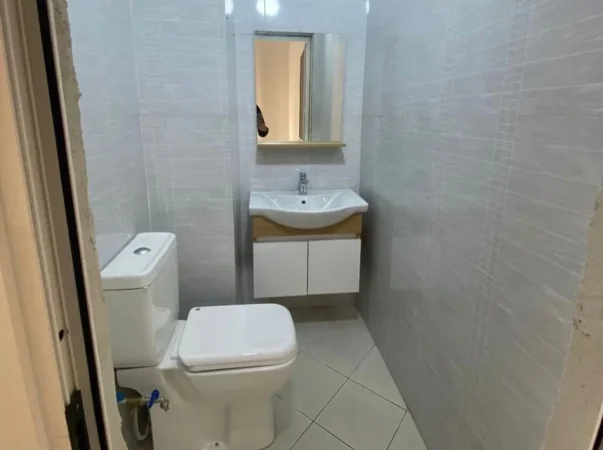 SHITET DYQAN  155.000 €  (UNAZA E RE)