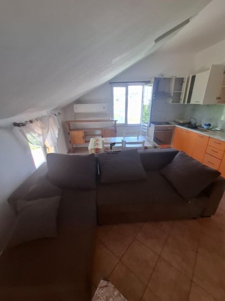 Tirane, jepet me qera apartament 3+1 Kati 2, 100 m² 450 € (VILAT GJERMANE)