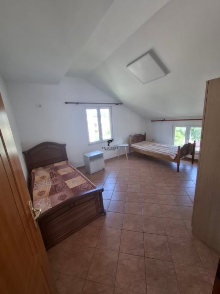 Tirane, jepet me qera apartament 3+1 Kati 2, 100 m² 450 € (VILAT GJERMANE)