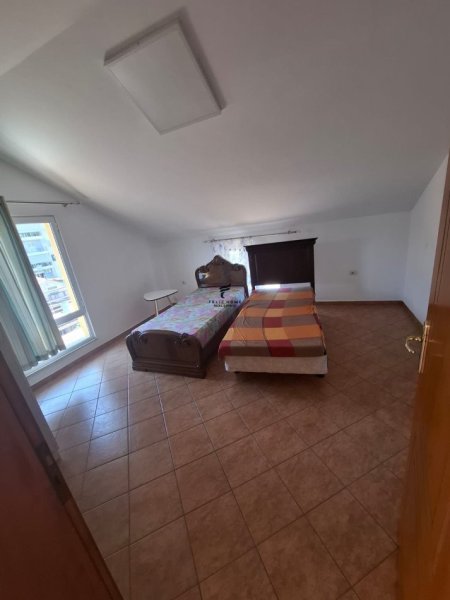 Tirane, jepet me qera apartament 3+1 Kati 2, 100 m² 450 € (VILAT GJERMANE)