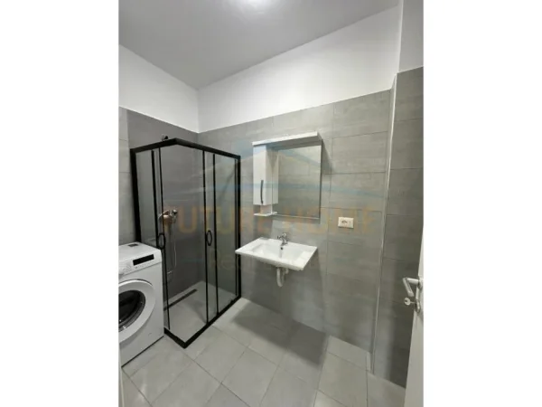 0683487469 Tirane, jepet me qera apartament 2+1 Kati 3, 93 m² 750 € (Don Bosko , Trio Tower)