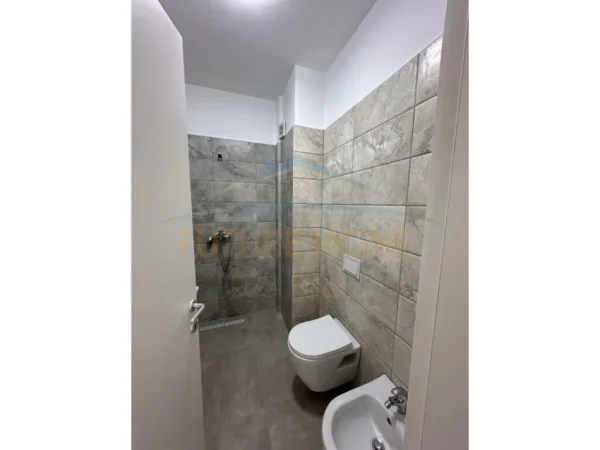 0683487469 Tirane, jepet me qera apartament 2+1 Kati 3, 93 m² 750 € (Don Bosko , Trio Tower)
