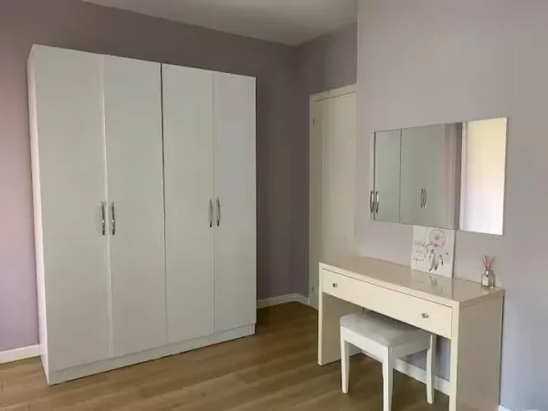 Tirane, jepet me qera apartament 2+1 Kati 3, 800 € (LIQENI I THATE)