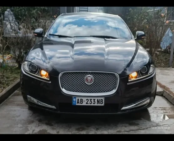 Berat, shitet makine Jaguar xf Nafte, e zeze automatik 250.000 km 9.000 €