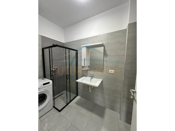 Tirane, jepet me qera apartament 2+1+Ballkon Kati 3, 93 m² 750 € (Komleksi Trio Tower)