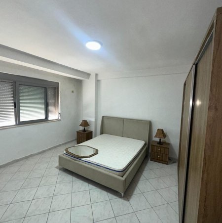 Durres, jepet me qera apartament 2+1+Ballkon Kati 10, 95 m² 300 € (POLICIA DURRES)