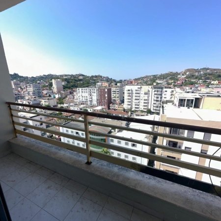 Durres, jepet me qera apartament 2+1+Ballkon Kati 10, 95 m² 300 € (POLICIA DURRES)