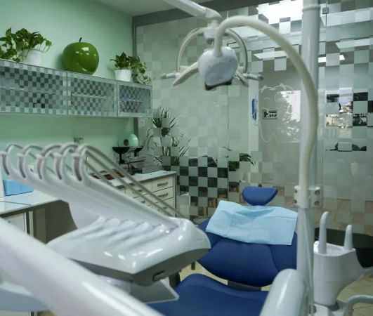 Tirane, jepet me qera Klinike Dentare Kati 1, 60 m² 400 € (Rruga Loni Ligori, Pallati Santara, Shkalla 1 Kati 2 Hyrja 6)