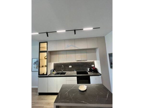 Durres, jepet me qera apartament 1+1 Kati 7, 95 m² 1.000 € (VOLLGA,DURRES)