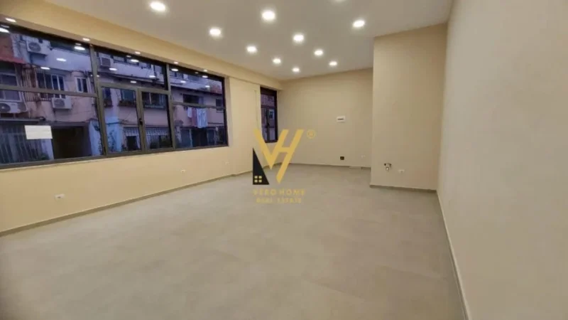 Tirane, jepet me qera ambjent biznesi Kati 0, 55 m² 500 € (MYSLYM SHYRI)