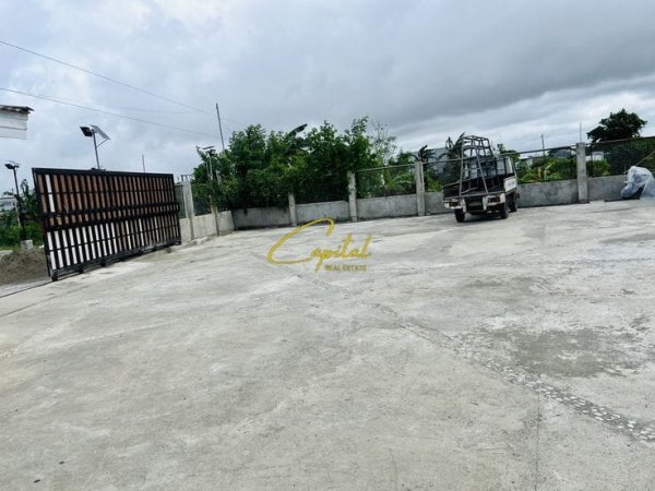 Tirane, jepet me qera toke , 600 m² (ISH SHESHI SHQIPONJA)