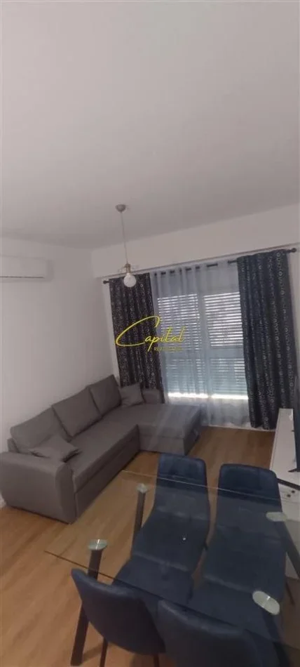 Tirane, jepet me qera apartament 1+1 Kati 4, 57 m² 500 € (ALI DEMI)