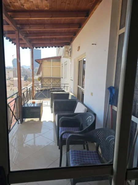 Rruga e Barrikadave 🥰 Jepet me qera apartament 2+1+Ballkon Kati 9 me pamje fantastike 111 m² 65.000 leke