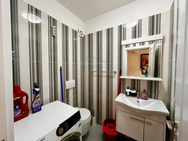 Tirane, jepet me qera apartament duplex 2+1+Ballkon Kati 1, 109 m² 700 € (Rezidenca Kodra e Diellit 1)