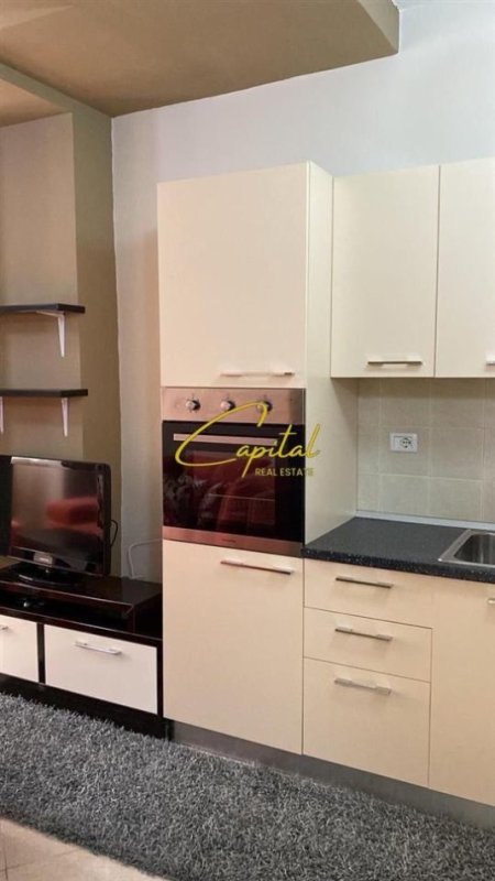 Tirane, jepet me qera apartament 1+1 Kati 3, 75 m² 420 € (FRESKU)