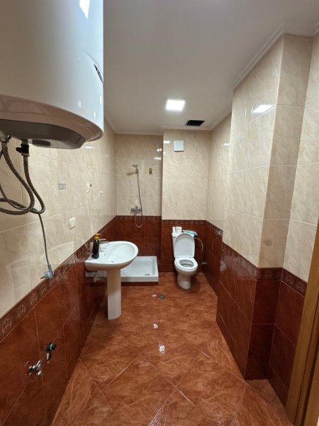 Tirane, shitet apartament 2+1 Kati 3, 121 m² 270.000 € (Rruga Medar Shylla)