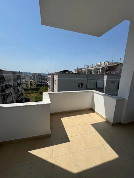Tirane, shitet apartament 2+1 Kati 4, 96 m² 129.000 € (FRESK)