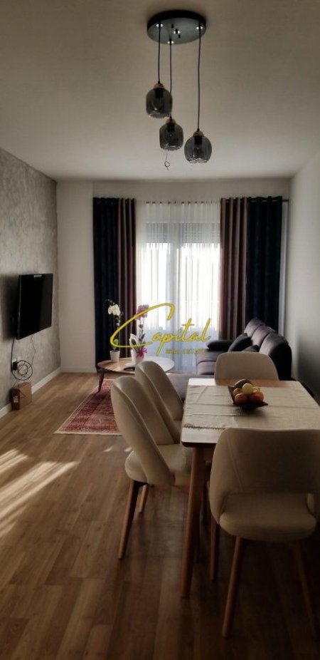 Tirane, jepet me qera apartament 1+1 Kati 9, 75 m² 550 € (ASTIR)