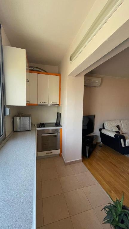 Tirane, jepet me qera nga Pronari, pa-komision apartament 2+1+Ballkon Kati 3, 60 m² 550 € (Rruga Elbasanit)