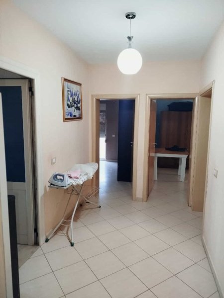 Tirane, jepet me qera apartament 2+1 Kati 5, 86 m² 45000 leke te reja  (rruga sitki cico)