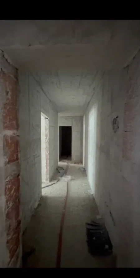 Tirane, shitet apartament 2+1+Ballkon Kati 0, 94 m² 84.200 € (Univers City Okazion 900€/m2)