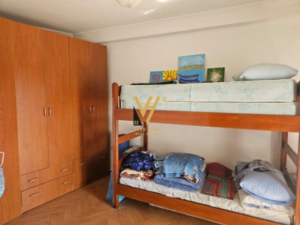 Tirane, jepet me qera apartament 2+1+Ballkon Kati 9, 111 m² 650 € (RRUGA E BARRIKADAVE)