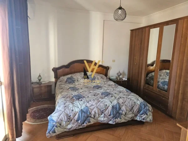 Tirane, jepet me qera apartament 2+1+Ballkon Kati 9, 111 m² 650 € (RRUGA E BARRIKADAVE)