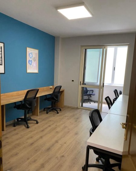 Tirane, jepet me qera zyre Kati 5, 132 m² 3.000 € (BLLOK)