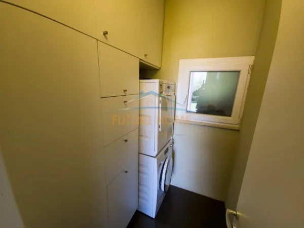 Tirane, jepet me qera Vile Kati 0, 505 m² 2.600 € (Long)