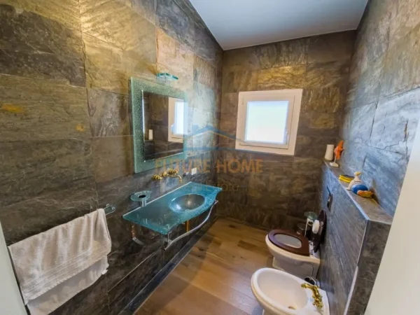 Tirane, jepet me qera Vile Kati 0, 505 m² 2.600 € (Long)