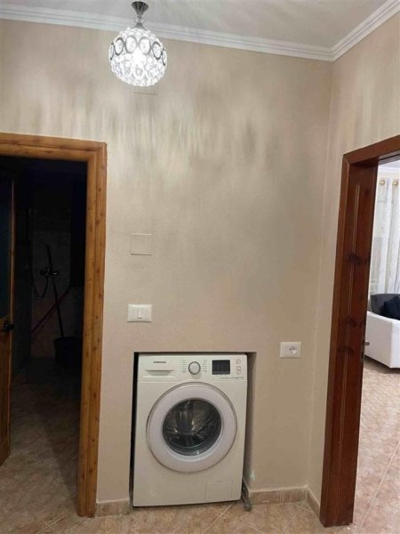 Tirane, jepet me qera apartament 1+1 Kati 5, 60 m² 480 € (rruga e dibres)