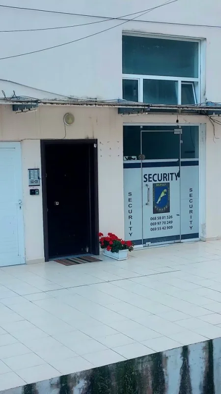 Sarande, jap me qera dyqan Kati 0, 35 m² 250 € (V2F4+H89, Sarandë)