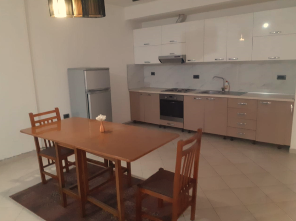Tirane, shes apartament 1+1+Ballkon Kati 1, 70 m² 74.500 € (Fresku)
