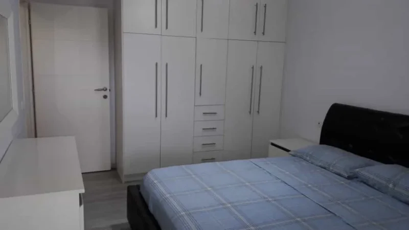 Tirane, jepet me qera apartament 2+1 Kati 5, 105 m² 650 € (liqeni i thate)