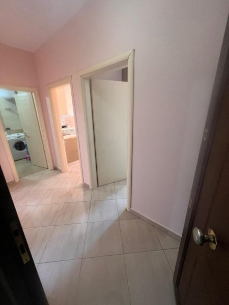Tirane, shitet apartament 1+1+Ballkon Kati 8, 77 m² 105.000 € (loni ligori)