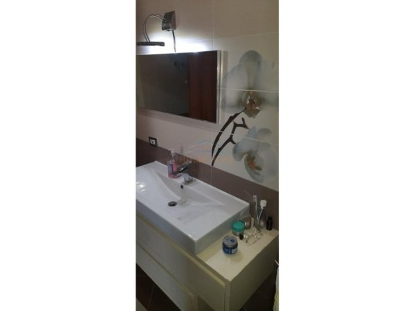 Tirane, shitet apartament 2+1 Kati 8, 78 m² 132.000 € 