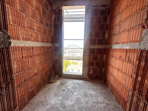 Tirane, shitet apartament 2+1 Kati 7, 99 m² 160.000 € 