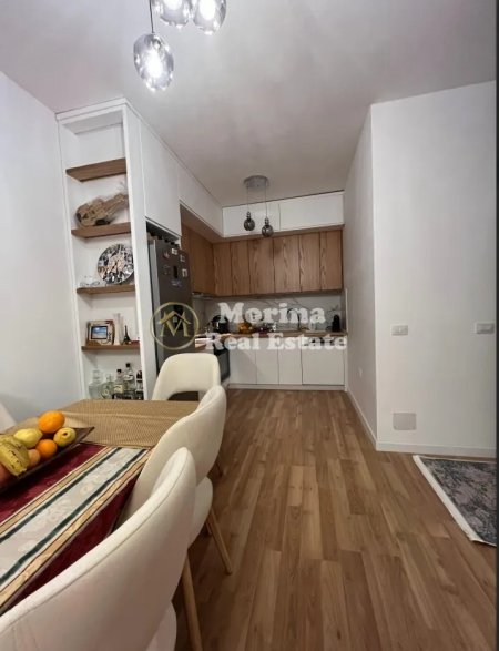Tirane, jepet me qera apartament 1+1 Kati 9, 74 m² 550 € (Astir)