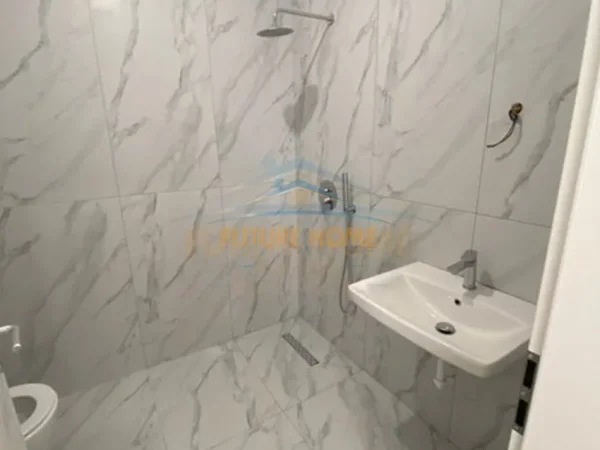 Tirane, shitet apartament 2+1 Kati 0, 88 m² 131.400 € (Ali Dem)