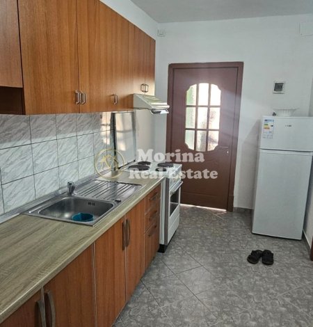 Tirane, jepet me qera apartament 1+1 Kati 1, 65 m² 450 € (Ish Parku Autobusave)
