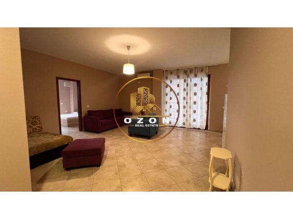 Tirane, jepet me qera apartament 3+1 Kati 6, 121 m² 800 € (Stacioni i Trenit)