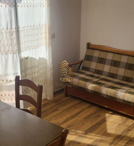 Tirane, jepet me qera shtepi 1+1+Ballkon Kati 2, 53 m² 300 € (Rruga Mihal Grameno)