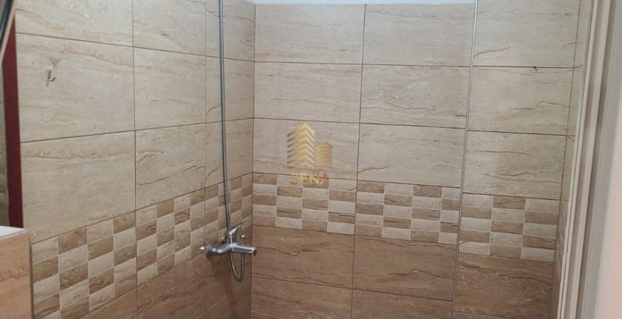Tirane, jepet me qera shtepi 1+1+Ballkon Kati 2, 53 m² 300 € (Rruga Mihal Grameno)